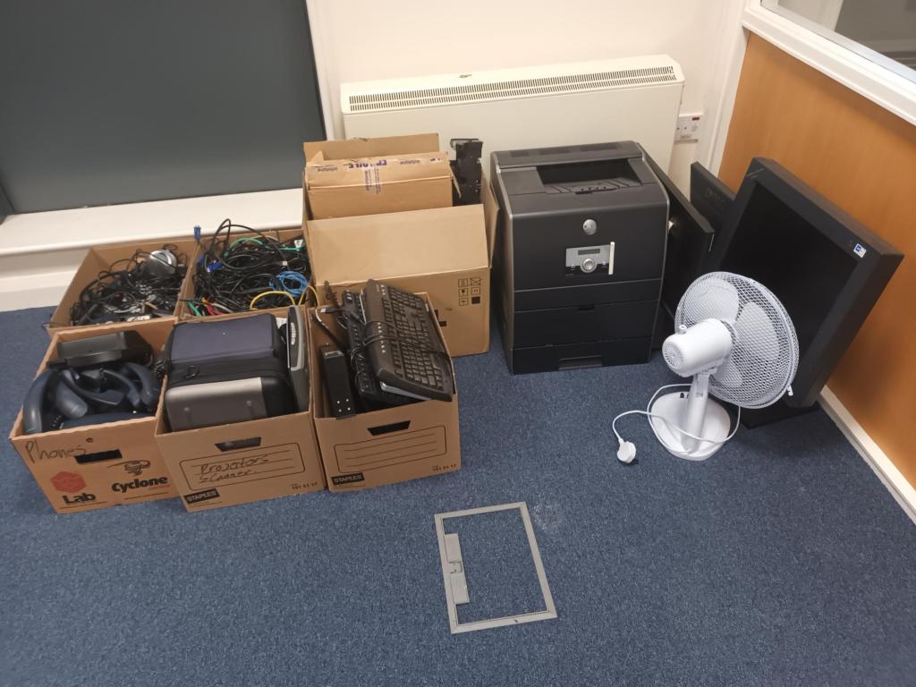 Mixed IT and Electronic Equipment for Recycling - Recylce IT 